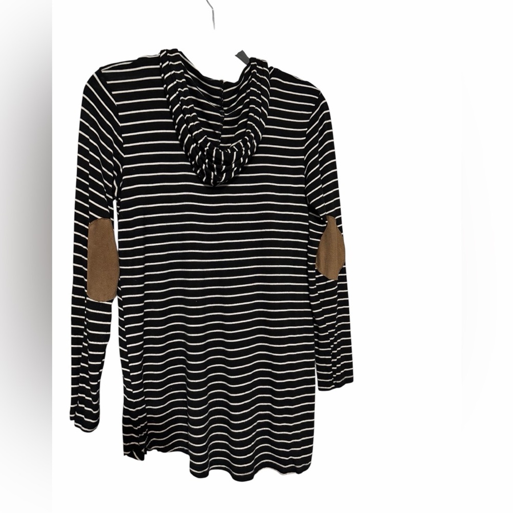 Lillypad Black and White Striped Pullover with hoodie Size Medium - Picture 2 of 3